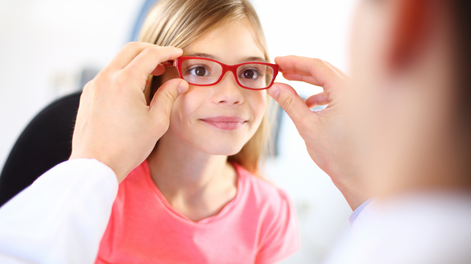 Проблемы со зрением. Очки для дальнозоркости для детей. Дети и контактные линзы. Зрение у детей. Зрение подростков.